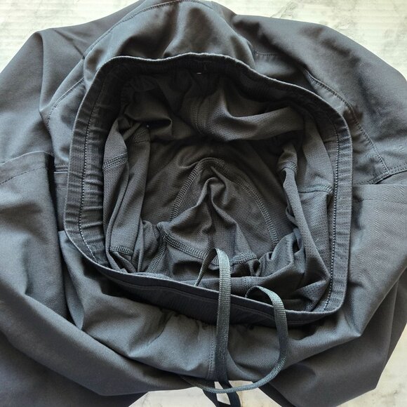 Fabletics Men's Athletic Shorts with Elastic Waistband & Drawstring - Sz L - Picture 5 of 9